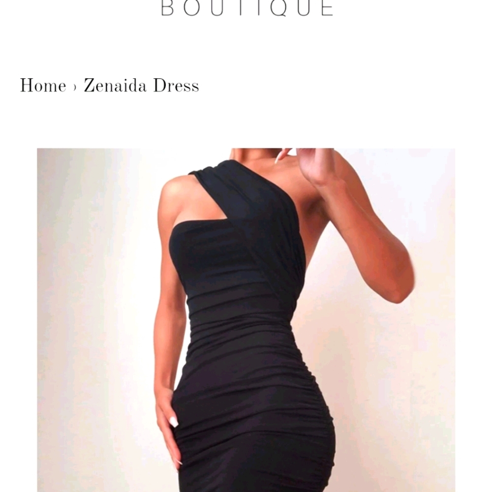 Women's size L ruched black dress